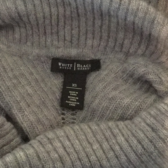 White House Black Market Turtleneck Sweater Top - Picture 3 of 5